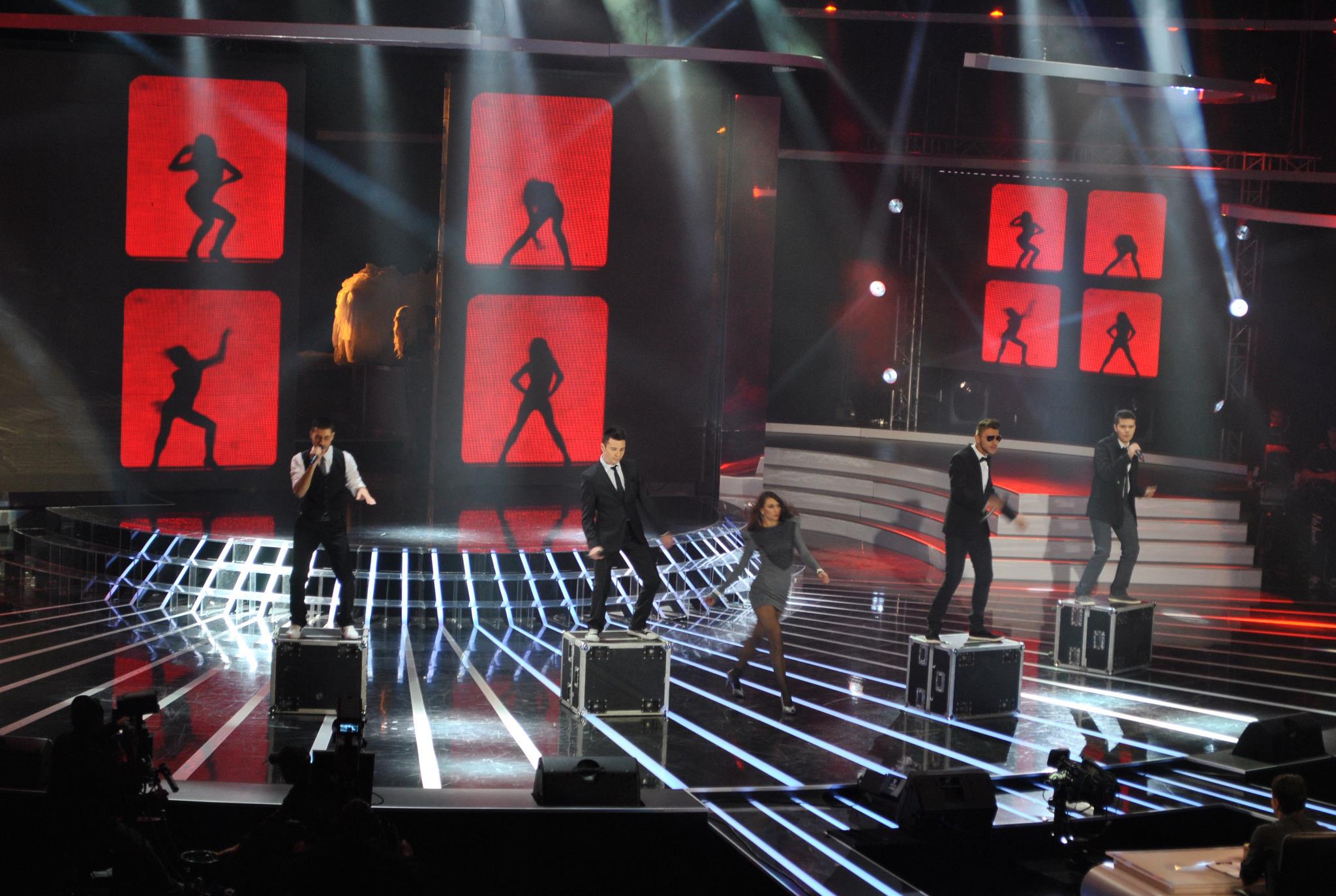 335118_10150327937254317_159133547_o