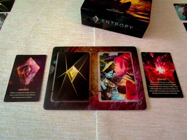 Играта определено грабва окото с илюстрации и дизайн.