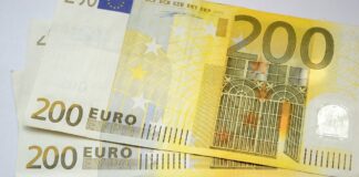 Задържане на мъж с фалшива 200 евро банкнота в Сливен 200 euro