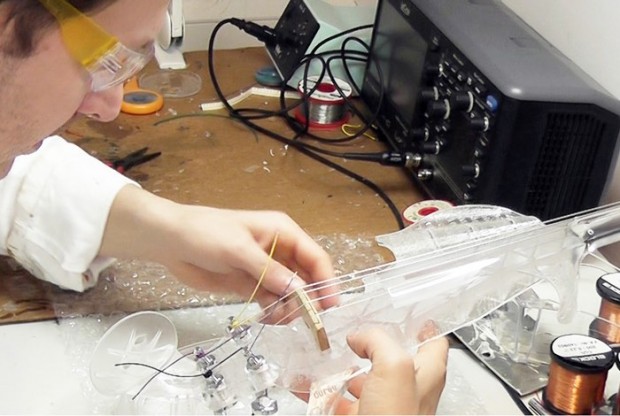 3Dvarius-3D-Printed-Electric-Violin-1