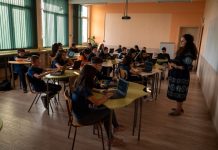 Български ученици учат пилотно математика на пандемиите, 3D ремонти и орбитална симулация