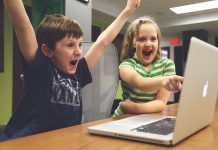 Родителите вече признават значението на дигиталната грамотност на децата си