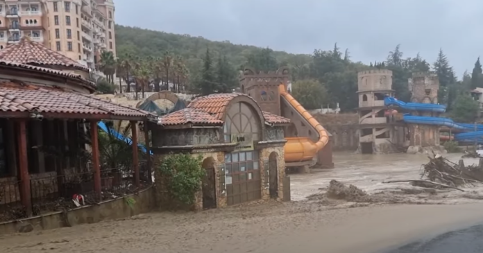 Евакуирани от Елените са настанени в кметството в Свети Влас