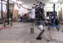 Високотехнологичният робот Atlas може да чисти дома ви