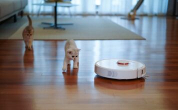 Сухо и мокро почистване с прахосмукачка робот