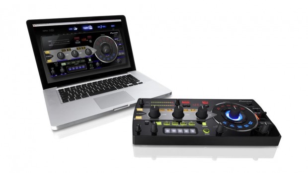 rmx1000_laptop_vst_wht_hr