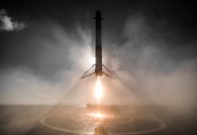 Вижте най-красивата снимка от приземяването на SpaceX ракетата този уикенд