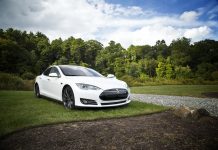 Дистанционно изображение от камерите на Tesla
