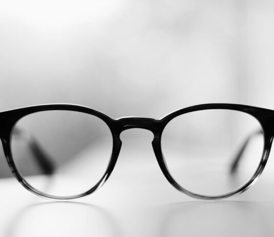 Умните очила Gucci на Google ще се появят догодина