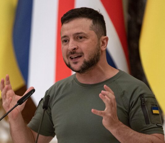 Зеленски обсъжда мирния план с европейски лидери в Лондон zelenski