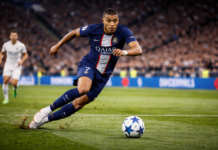 Мбапе в действие на футболното игрище